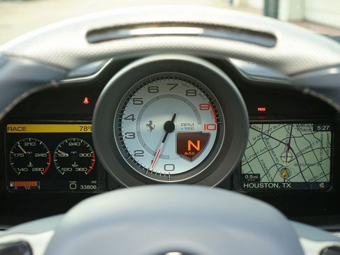 Used 2015 Ferrari 458 Spider image 15