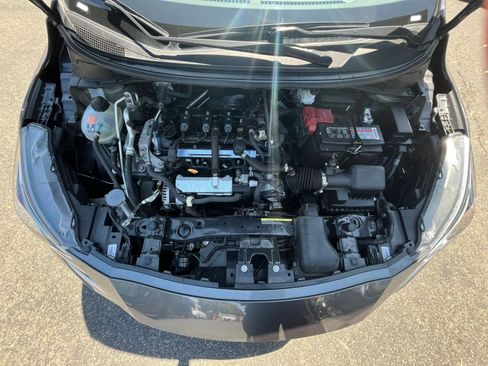 Used 2025 Nissan Versa SV FWD image 30