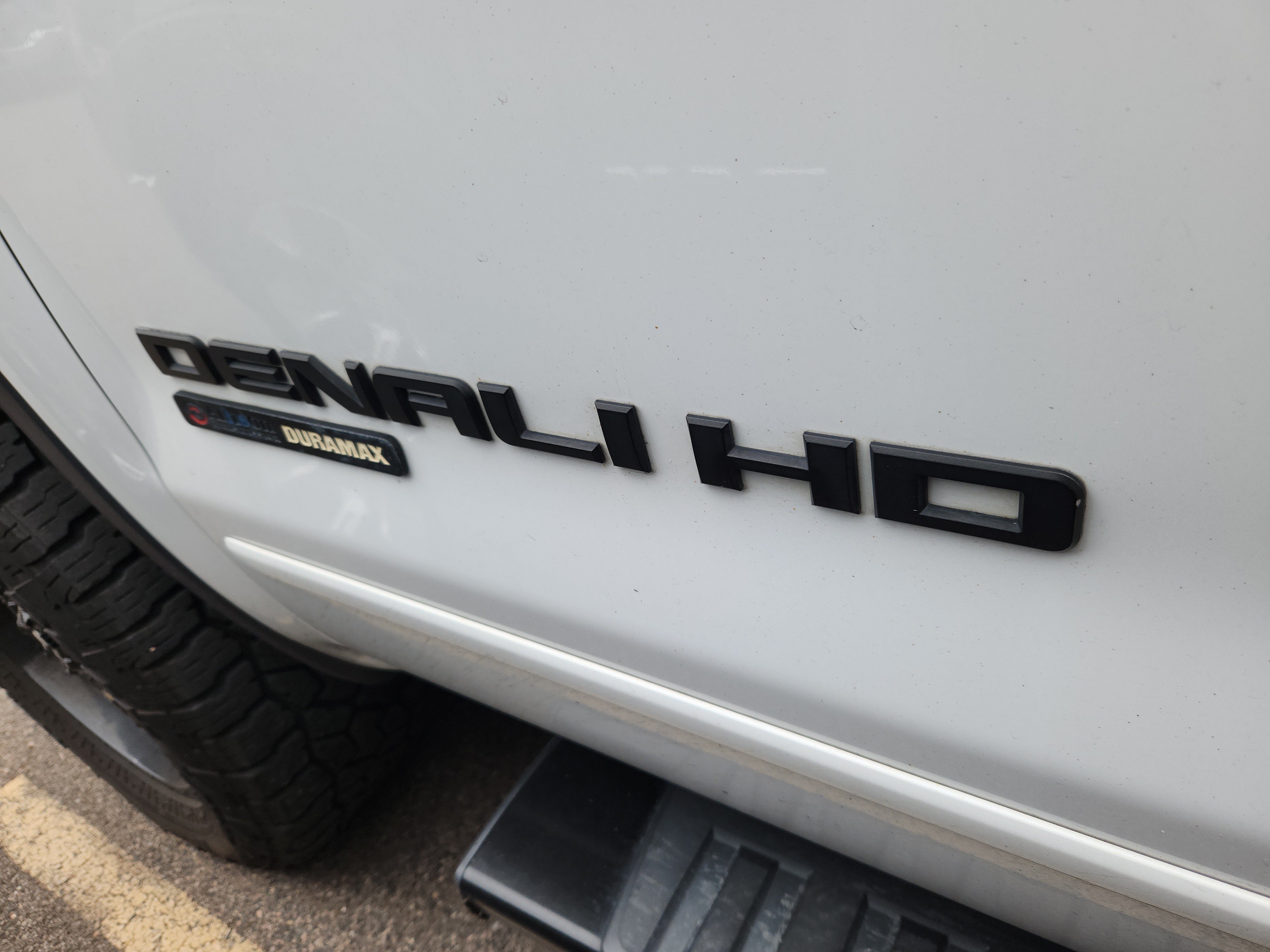 Used 2015 GMC Sierra 2500 Denali w/ Duramax Plus Package AWD/4WD image 7