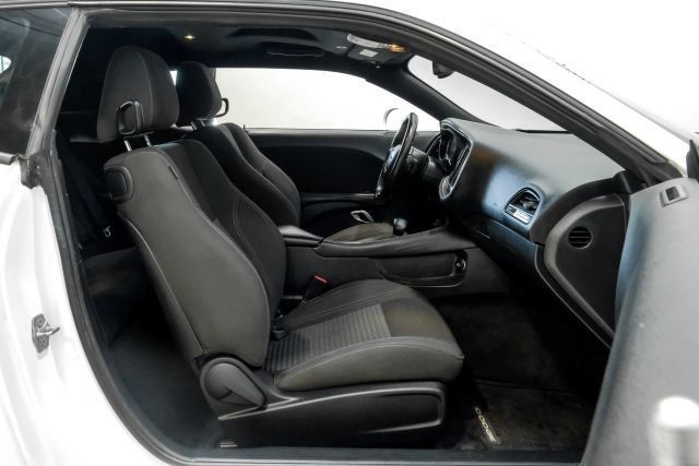 Used 2017 Dodge Challenger R/T RWD image 36