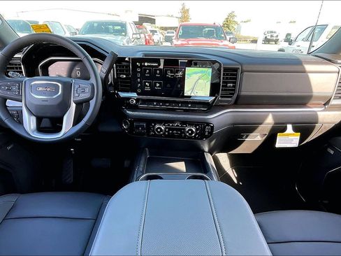 New 2026 GMC Sierra 3500 SLT w/ SLT Convenience Package image 5