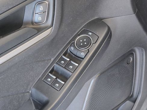 Used 2022 Ford Escape SE FWD image 19