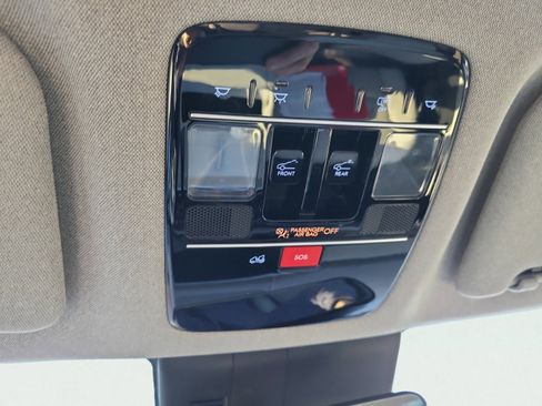 Used 2025 Hyundai Santa Fe Limited image 39