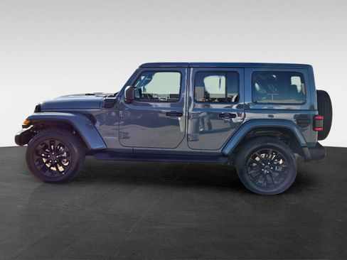 Used 2025 Jeep Wrangler Sahara 4xe image 7