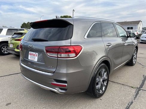 Used 2018 Kia Sorento SX image 5