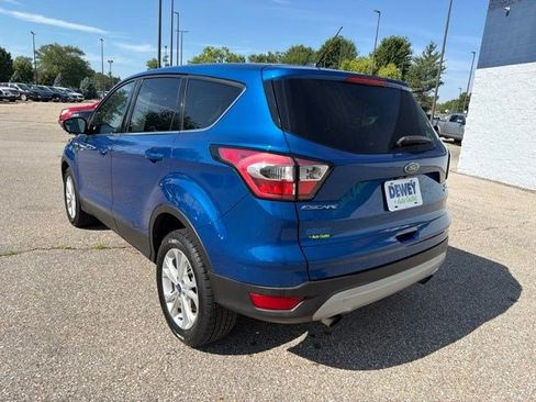 Used 2017 Ford Escape SE AWD/4WD image 3