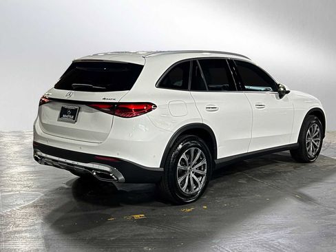 Certified 2025 Mercedes-Benz GLC 300 4MATIC image 4