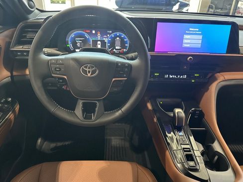 New 2026 Toyota Crown Signia w/ Advanced Technology Package AWD/4WD image 16