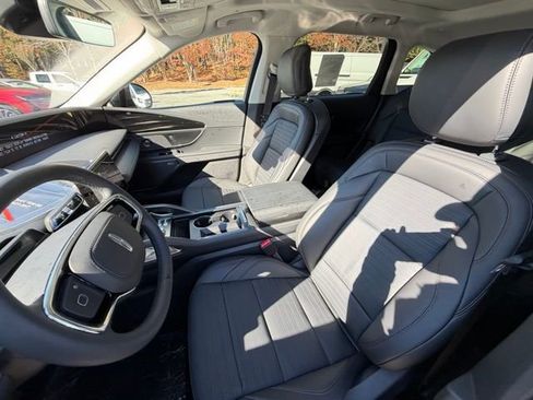 New 2026 Lincoln Nautilus Reserve w/ Jet Appearance Package image 14