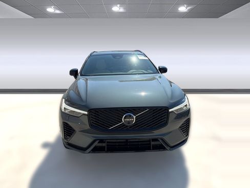 New 2026 Volvo XC60 T8 Plus w/ Climate Package AWD/4WD image 6