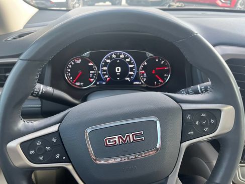 Used 2021 GMC Acadia Denali w/ Denali Technology Package FWD image 18