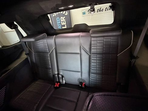 Used 2023 Cadillac Escalade Sport Platinum w/ LPO, ONYX Package AWD/4WD image 39