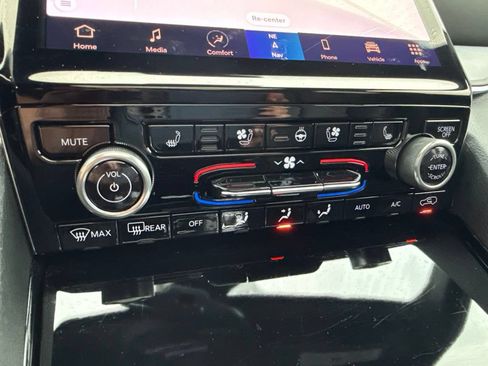 Used 2021 Jeep Grand Cherokee L Overland w/ Luxury Tech Group IV AWD/4WD image 33