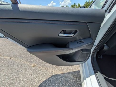 New 2025 Nissan Sentra SR w/ Trunk Package image 21