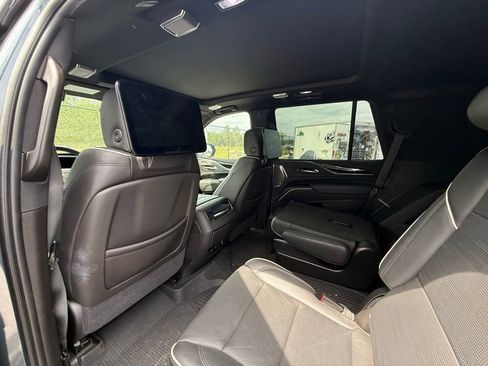 Used 2021 Cadillac Escalade Sport w/ Driver Assist Tech Package AWD/4WD image 6