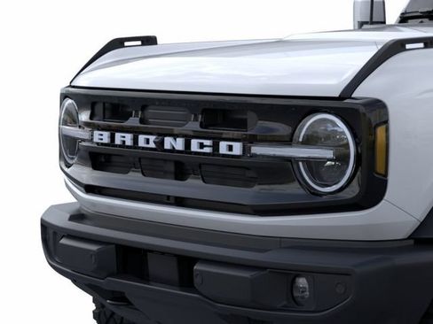 New 2026 Ford Bronco Outer Banks w/ Sasquatch Package AWD/4WD image 21