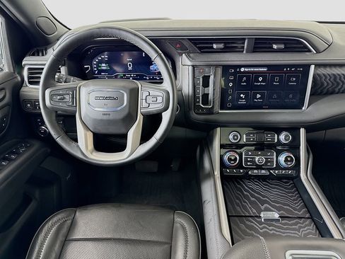 Used 2024 GMC Yukon XL Denali AWD/4WD image 23