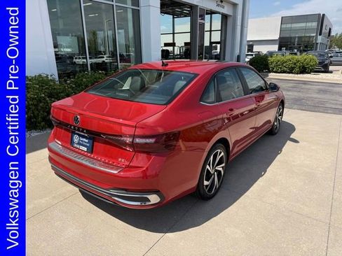 Used 2025 Volkswagen Jetta SEL FWD image 6