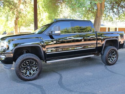 Used 2018 GMC Sierra 1500 Denali w/ Denali Ultimate Package image 32