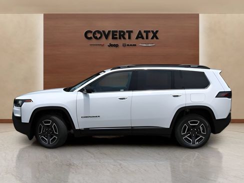 New 2026 Jeep Cherokee Laredo AWD/4WD image 2