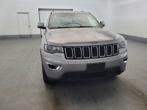 Used 2020 Jeep Grand Cherokee Laredo AWD/4WD image 14