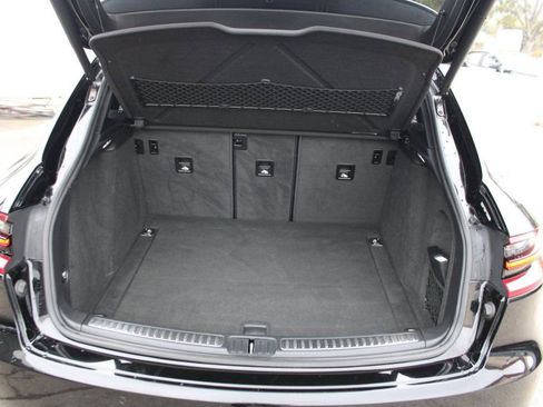 Used 2018 Porsche Macan Base image 31