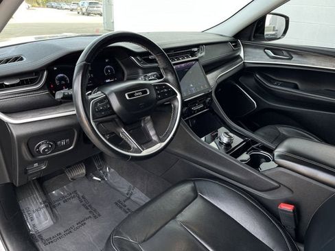 Used 2021 Jeep Grand Cherokee L Limited image 11