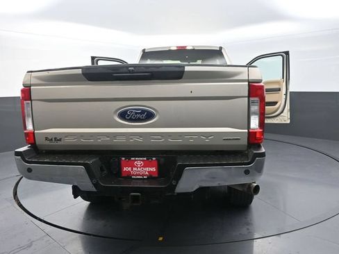 Used 2017 Ford F250 XLT w/ XLT Value Package AWD/4WD image 40