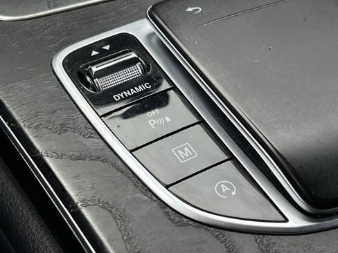 Used 2021 Mercedes-Benz GLC 300 4MATIC image 39