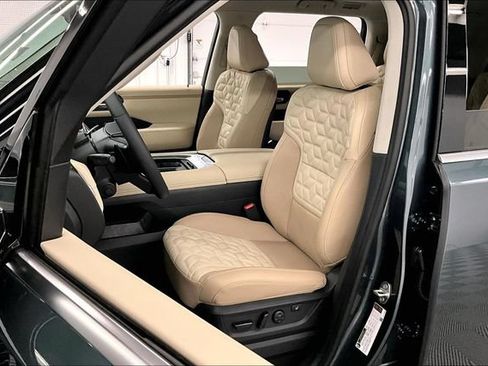 New 2026 Nissan Armada Platinum Reserve w/ Accent Package AWD/4WD image 10