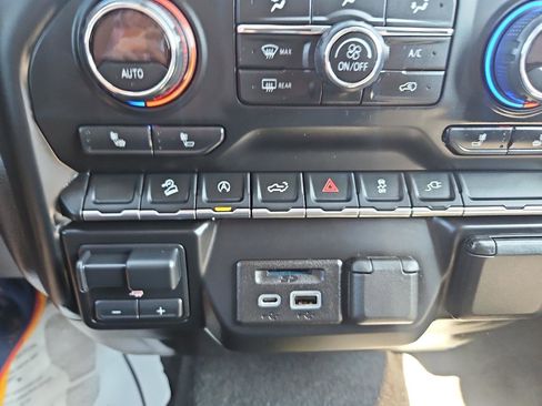 Used 2019 Chevrolet Silverado 1500 LT w/ All-Star Edition image 37