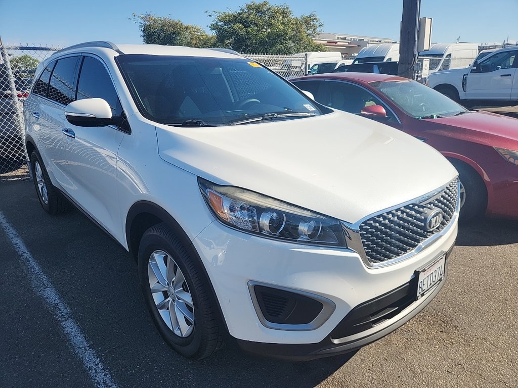 Used 2018 Kia Sorento FWD image 1
