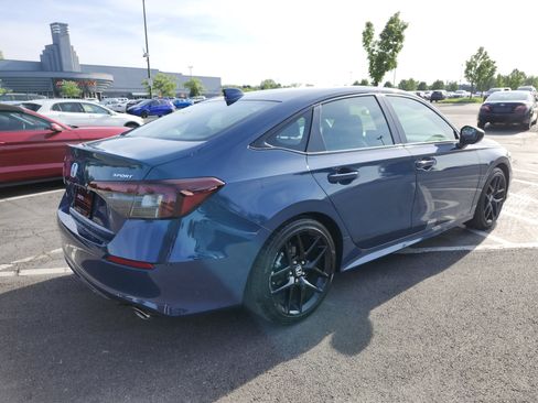 Used 2025 Honda Civic Sport image 16