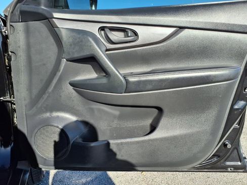 Used 2020 Nissan Rogue S image 13