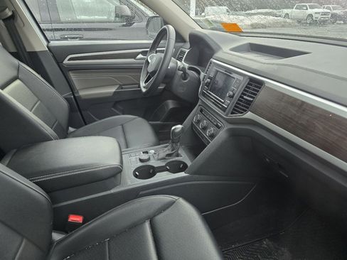 Used 2023 Volkswagen Atlas SE image 14