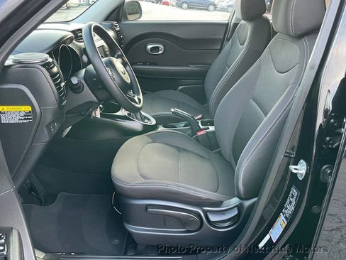Used 2019 Kia Soul image 7