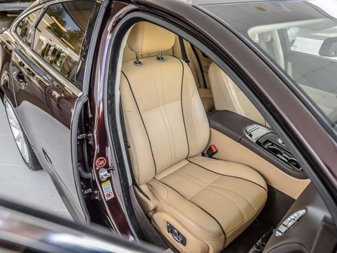 Used 2016 Jaguar XJ R-Sport RWD image 25