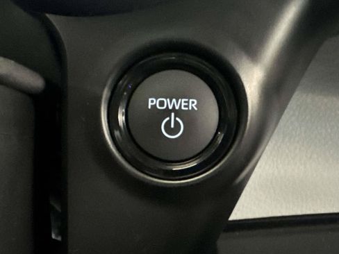 Used 2026 Toyota Sienna LE FWD image 24