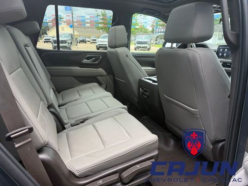 Used 2021 Chevrolet Tahoe LT w/ LT Signature Package RWD image 32