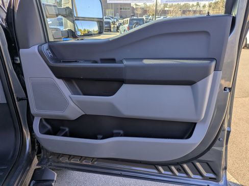 Certified 2025 Ford F350 XL w/ XL Off-Road Package image 37