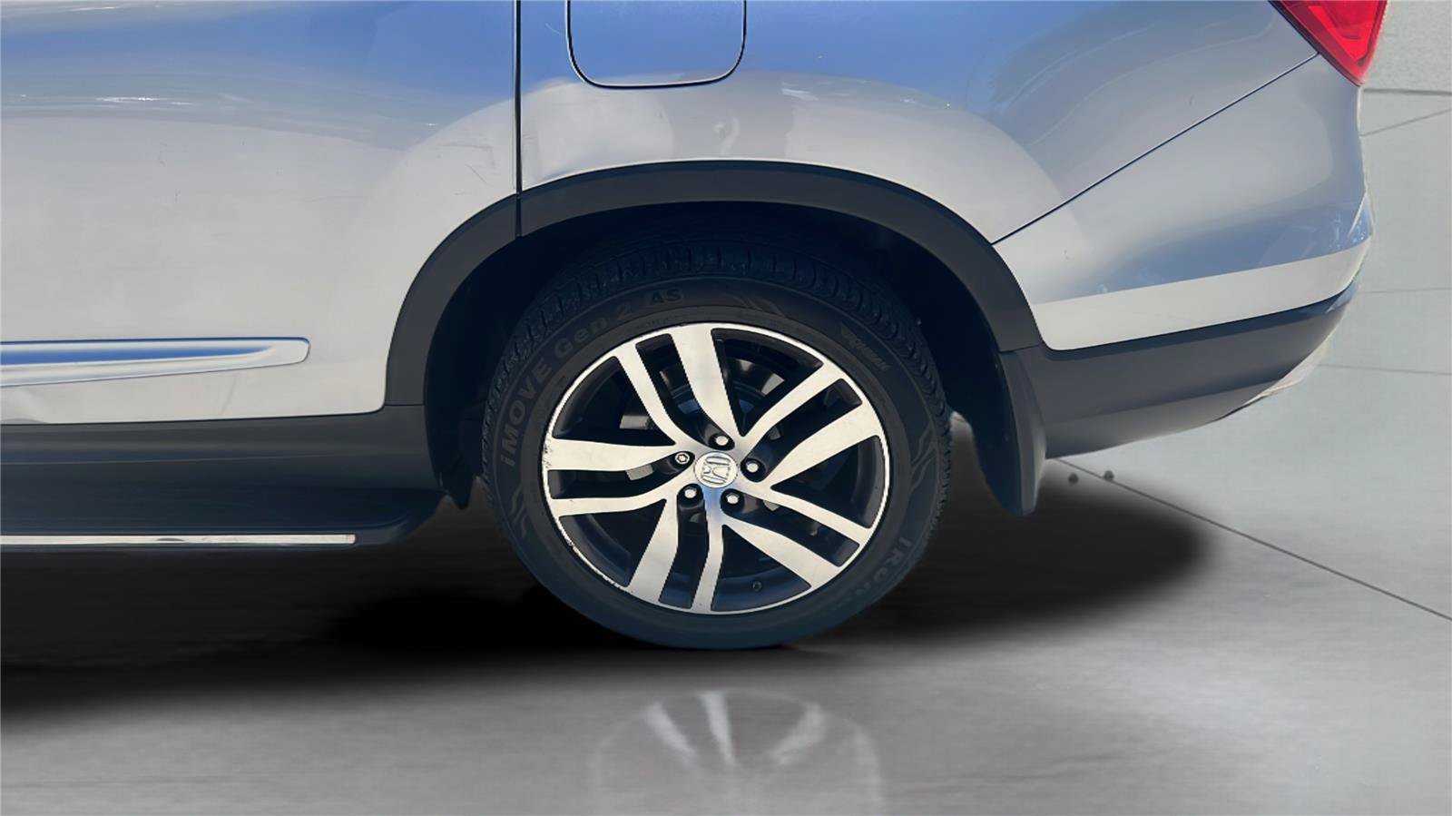 Used 2016 Honda Pilot Elite image 24