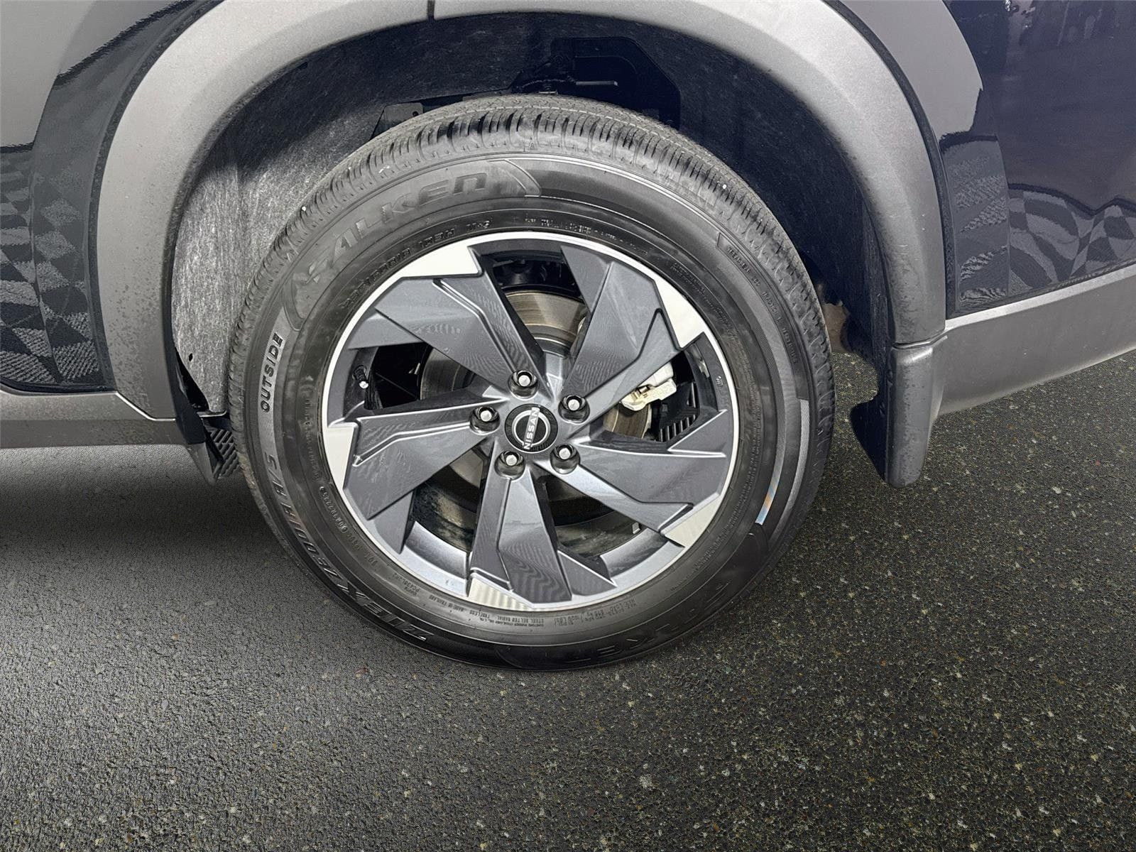 Certified 2026 Nissan Rogue SV FWD image 29