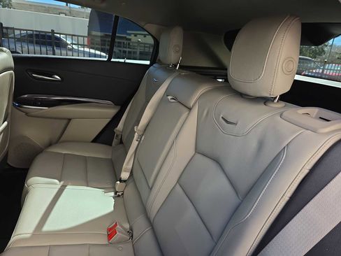 Used 2021 Cadillac XT4 Luxury image 12