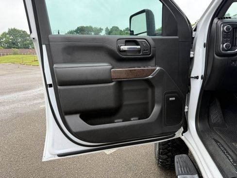 Used 2020 GMC Sierra 2500 Denali w/ Denali Ultimate Package AWD/4WD image 15