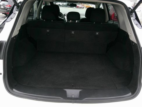 Used 2017 Nissan Murano SV image 19