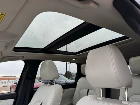 Certified 2025 MAZDA CX-90 3.3 Turbo S w/ Premium Plus image 10