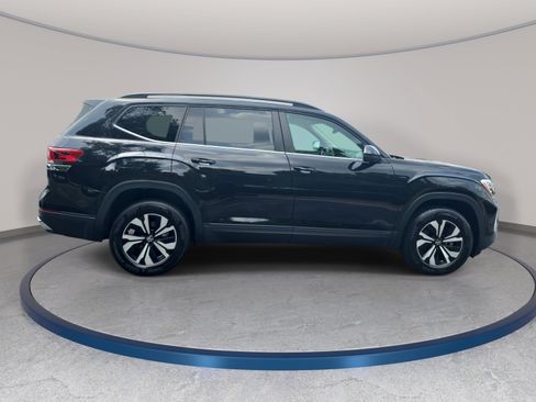 Used 2026 Volkswagen Atlas SE AWD/4WD image 4