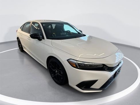 Used 2023 Honda Civic Sport image 1