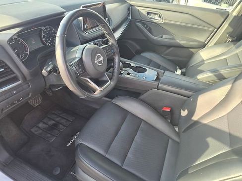 Used 2024 Nissan Rogue SV w/ SV Premium Package FWD image 21