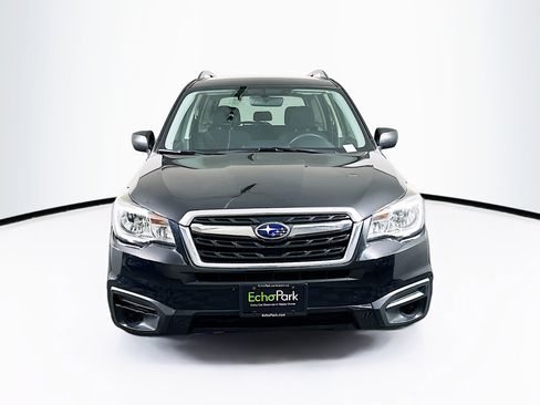 Used 2018 Subaru Forester 2.5i w/ Alloy Wheel Package AWD/4WD image 2